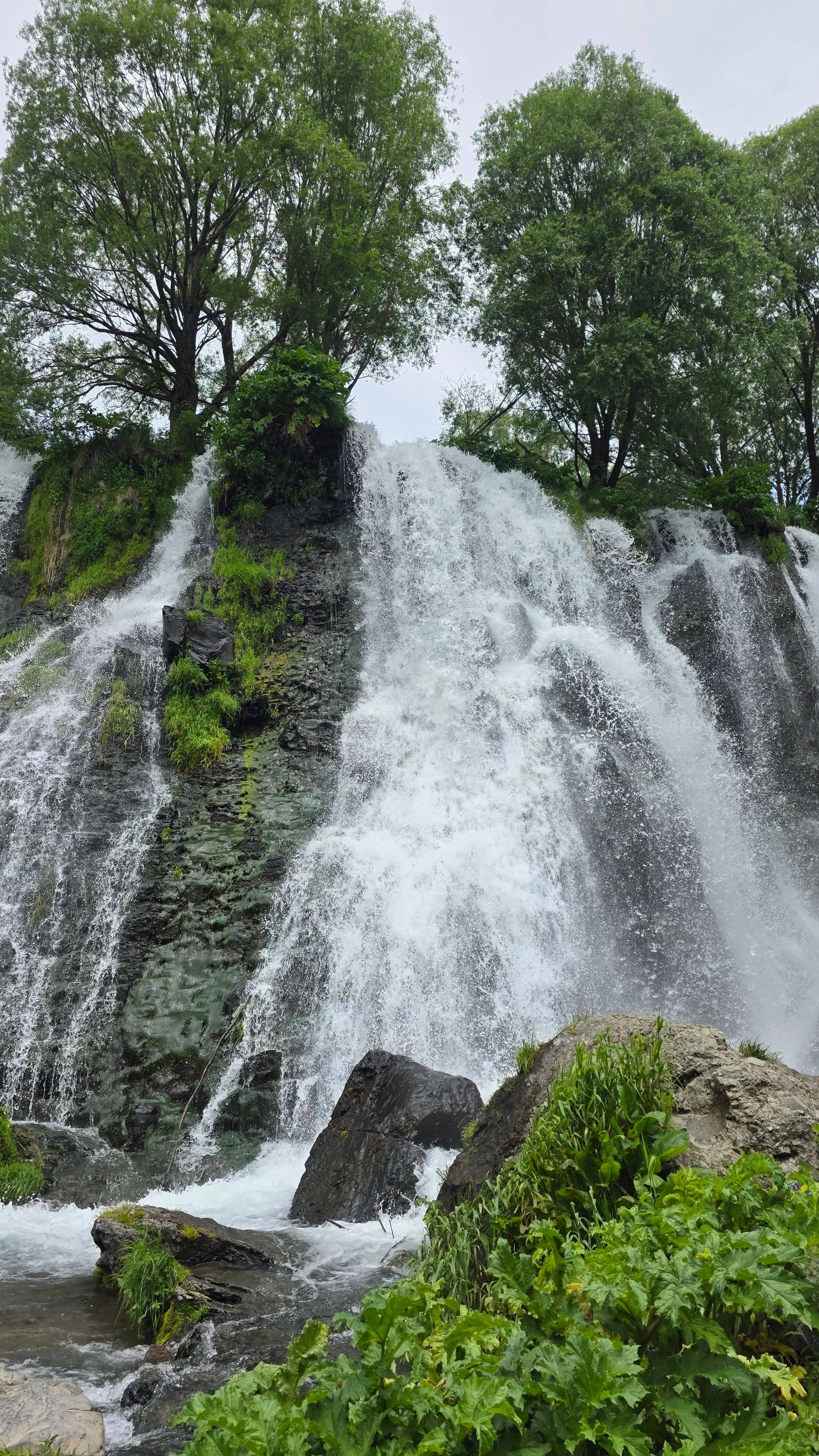 Водопад Шаки — один из самых красивых водопадов Армении. — фото 1